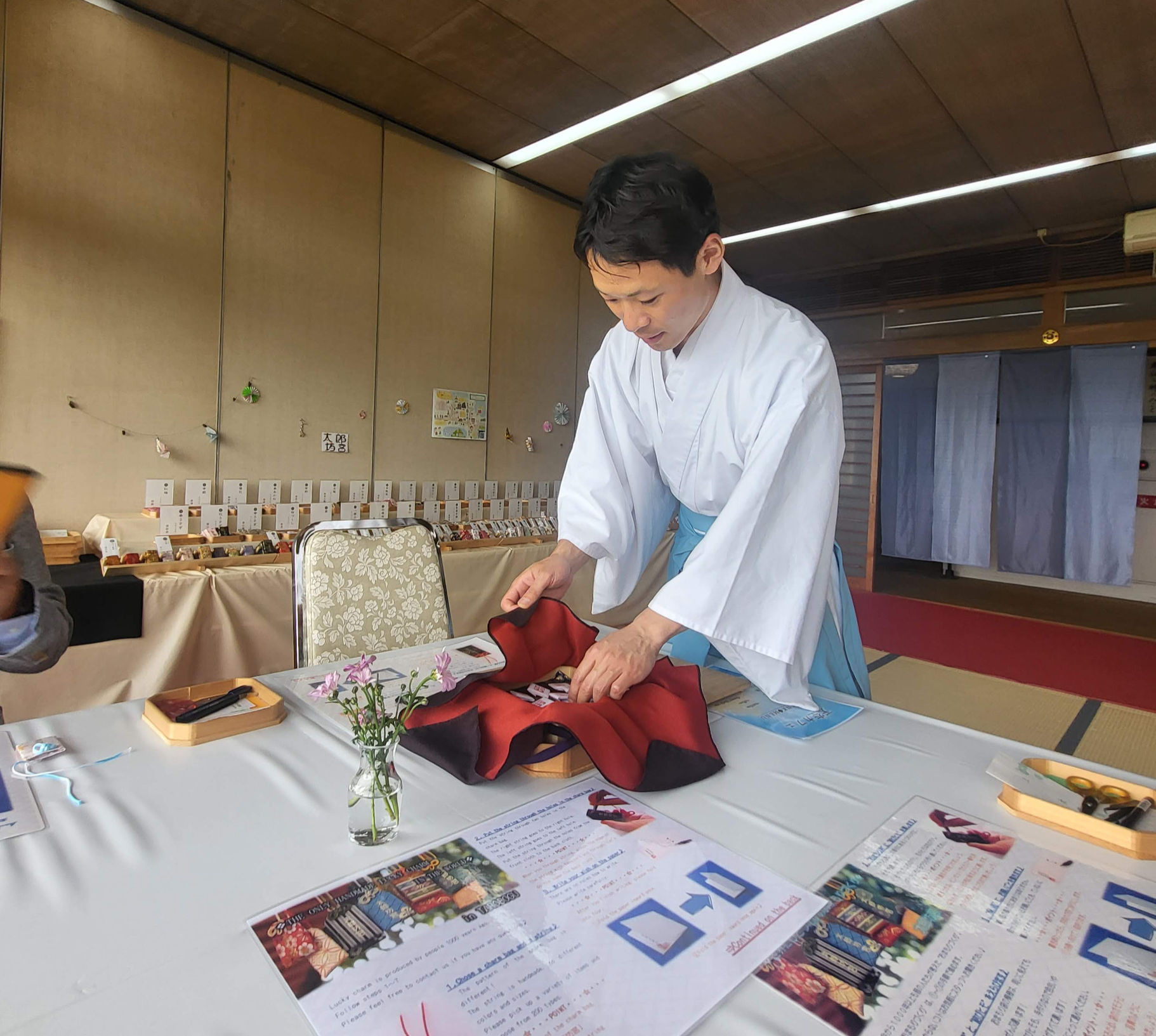 Travel Arrange Japan Making your own amulets (omamori) at Tarobogu